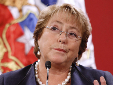 Hija de Bachelet aparece en listado de “sobre sueldos” en Gendarmería