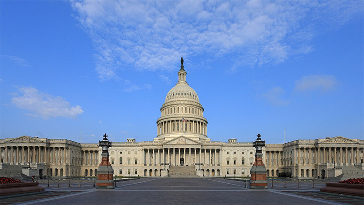 Alerta en USA: Evacuan parte del Capitolio por un paquete sospechoso