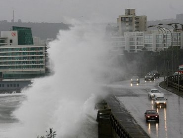 Alertan por viento de hasta 100 Km por hora y Olas de 7 metros en Valparaíso