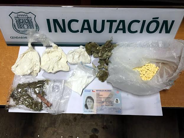 Mujer escondió droga en sus “partes intimas” para llevársela a su amigo en la cárcel