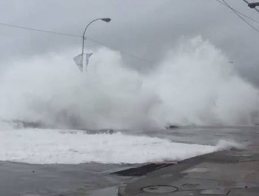 Marejadas y ráfagas de viento de 100 kph se registran en Valparaíso y Viña