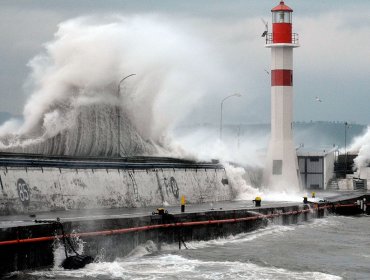 Sistema Frontal: Lluvia, fuerte viento e intensas marejadas afectan a la zona Central de Chile