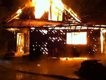 Menor de 11 años muere en incendio que afectó a su vivienda esta mañana en Quemchi