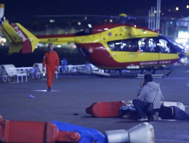 Atentado en Niza: Un centenar de personas se salvó del ataque lanzándose al mar