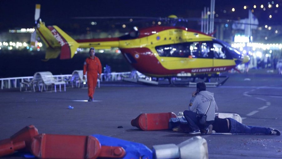 Atentado en Niza: Un centenar de personas se salvó del ataque lanzándose al mar