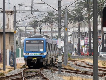 Metro de Valparaíso en la mira: Citarán a Ministro de Transportes al Congreso