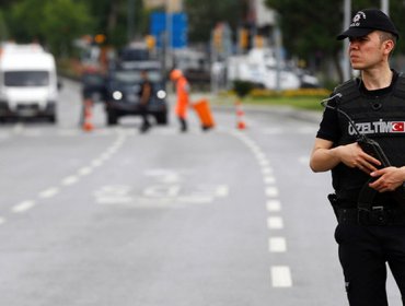 Evacuan el Parlamento turco tras una alerta de ataque inminente