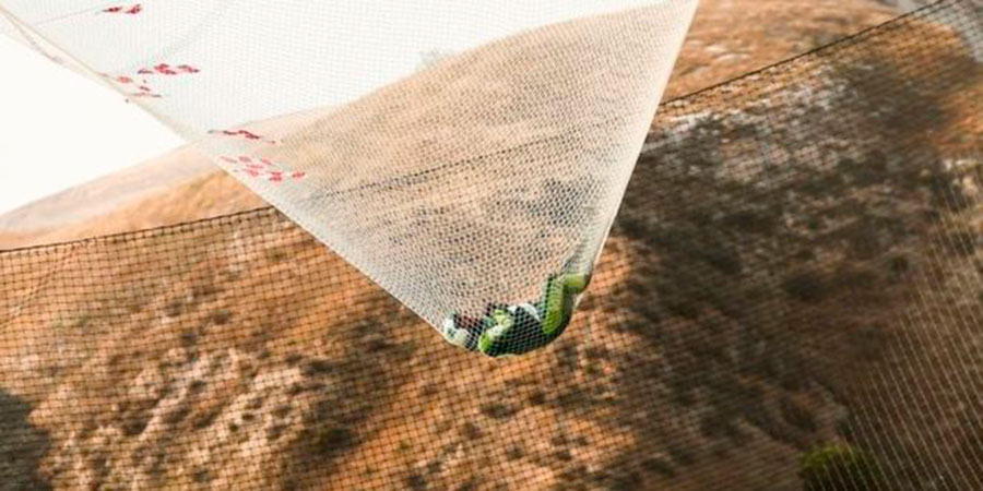 Histórico: Así es saltar sin paracaídas desde 7.600 metros (VIDEO)