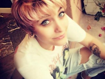 Hija de Michael Jackson sorprende con radical cambio de look