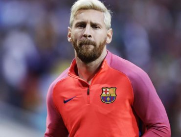 Fan de Messi se lanza a abrazarlo y es derribado por un guardia