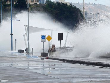 Armada emitió un "aviso especial" por marejadas desde Arica al Golfo de Penas