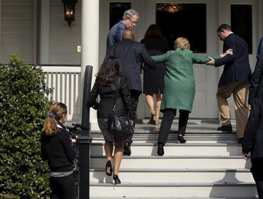 Polémica foto revelaría que Hillary Clinton tiene la enfermedad de Parkinson