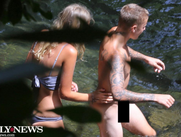 Captan a Justin Bieber nadando desnudo junto a su nueva novia