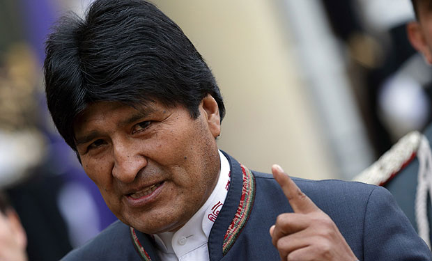 Evo Morales arremete contra Chile y acusa al país de maniobras militares en frontera