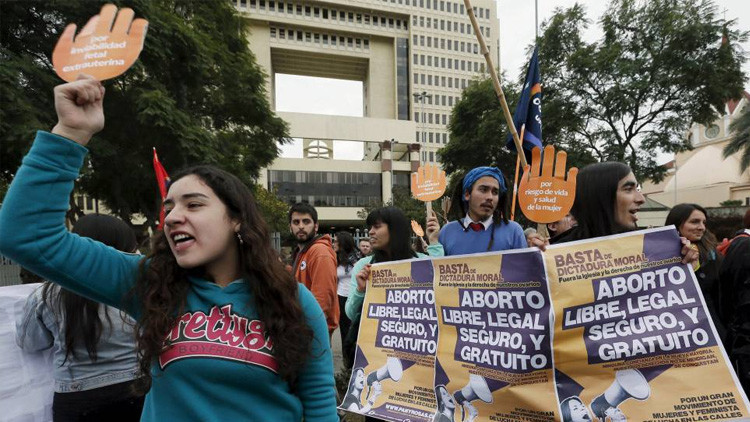 Niña chilena de 11 años violada y embarazada es noticia internacional por imposibilidad de aborto