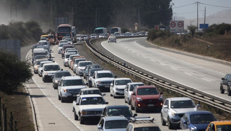 Al menos 30 mil vehículos han ingresado desde Santiago a la V Región