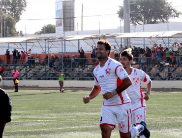 Primera B: Copiapó sale del fondo de la tabla tras derrotar a Unión San Felipe