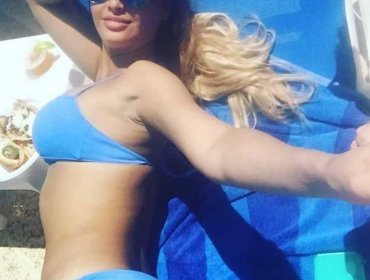 Nidyan Fabregat enciende la web en bikini desde Cancún