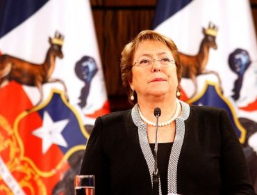 Encuesta Cadem: Solo 30% considera que medidas de Bachelet ayudarán a subir pensiones