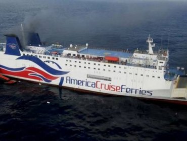 Se incendia un ferry cerca de Puerto Rico con más de 500 pasajeros a bordo