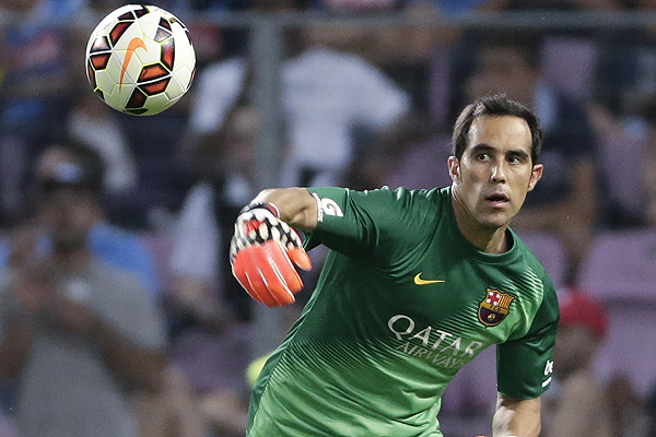 Claudio Bravo jugaría este miércoles su último partido por el Barcelona |  Puranoticia.cl
