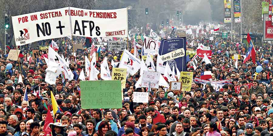 Chile sale a las calles: Este domingo nueva marcha masiva contra las AFP
