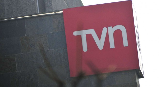 Dos nuevos despidos en TVN tras mala evaluación de espacio al aire