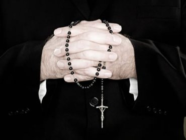 Actor revela intento de abuso de sacerdote a los 12 años