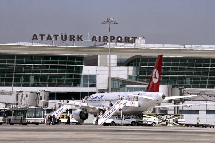Turquía refuerza la seguridad en los aeropuertos de Estambul por amenaza terrorista