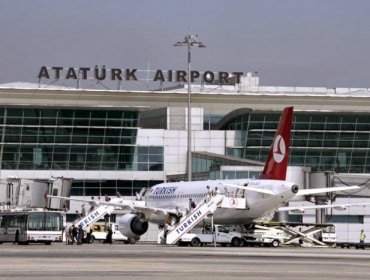 Turquía refuerza la seguridad en los aeropuertos de Estambul por amenaza terrorista