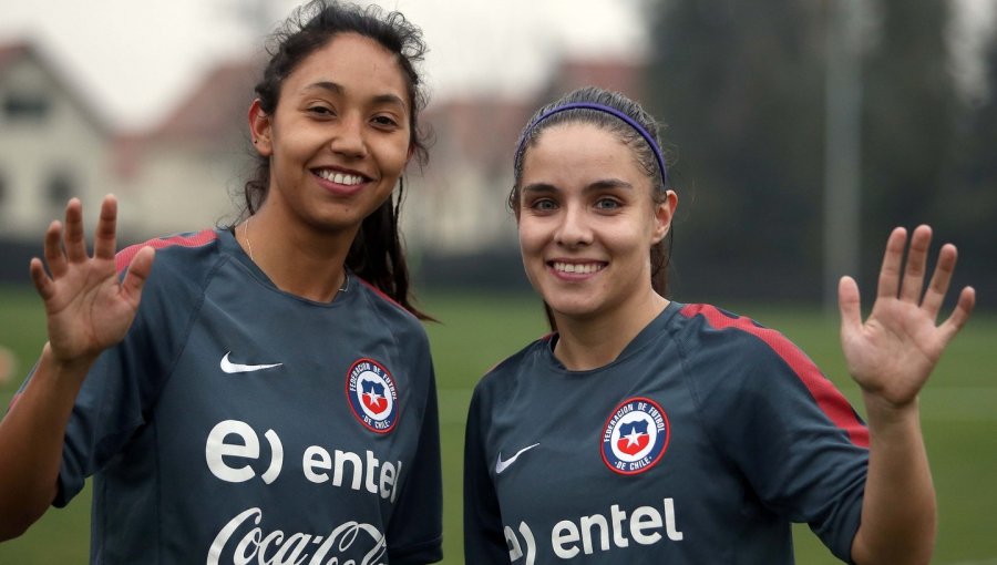 Conoce a “Fer” y “Fran" las dos figuras de la selección chilena de fútbol femenino