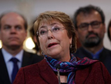 Encuesta Cadem: Aprobación a Michelle Bachelet baja al 18%