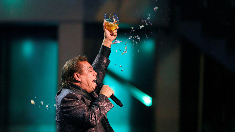Reporte forense revela la causa de la muerte del cantante Juan Gabriel