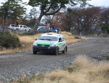 Accidente en Rally en Puerto Natalas deja un muerto y dos lesionados