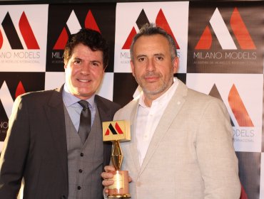 Diario La Cuarta recibió premio a la trayectoria 2016 por sus 30 años
