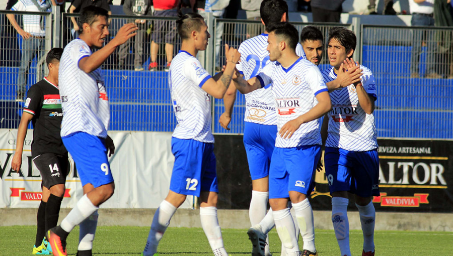 Segunda División: Naval derrotó a Lota Schwager en un disputado clásico regional