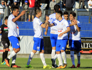 Segunda División: Naval derrotó a Lota Schwager en un disputado clásico regional