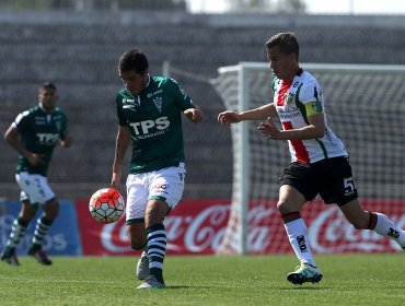 Wanderers empató en su visita a Palestino y no pudo alcanzar el liderato