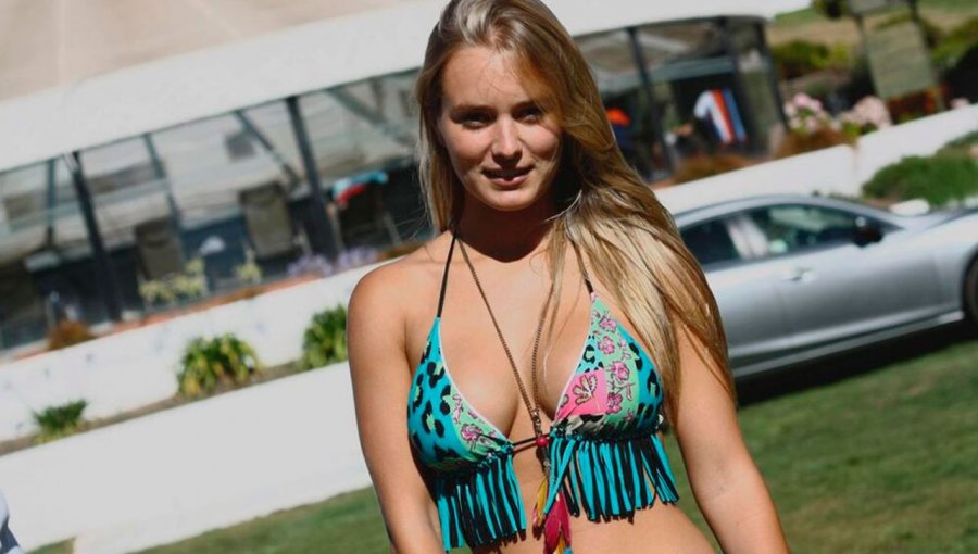 Kika Silva se luce en hermoso en Bikini en sus vacaciones por Europa