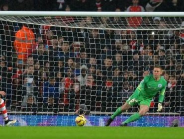 Alexis Sánchez pierde penal en Inglaterra frente al Hull