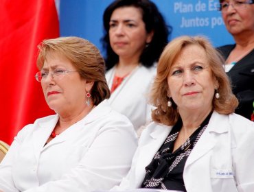 Polémica por viaje de Helia Molina a EEUU con Michelle Bachelet