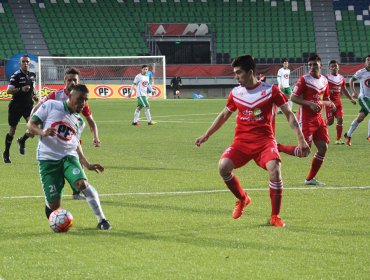Primera B: Deportes Puerto Montt se hace fuerte de local con triunfo ante Deportes Valdivia