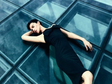 Máxima sensualidad y elegancia muestra Paz Bascuñan en Revista Cosas