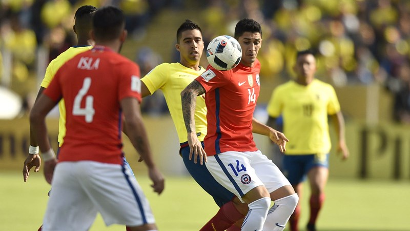 Pedro Hernández será baja en La Roja ante Perú