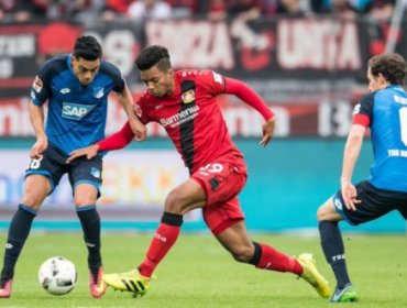 Choque de chilenos en la Bundesliga: Hoffenheim goleó Bayer Leverkusen