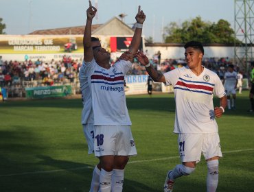 Segunda División: Santa Cruz logró apabullante goleada ante Lota Schwager y es líder del grupo sur