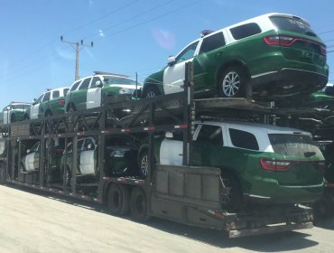 En plena carretera camión cargado con patrullas de Carabineros se incendia