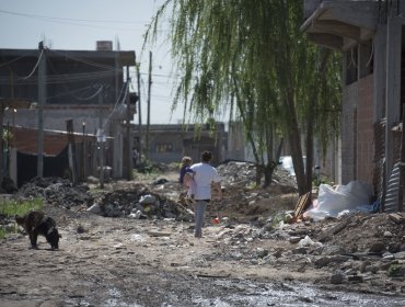 Argentina mira al techo: Uno de cada diez habitantes vive en un asentamiento precario