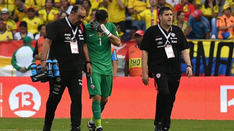 Claudio Bravo: "En el camerin no todos somos amigos"