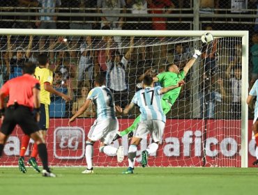 Argentina gana a Colombia se mete en zona de repechaje